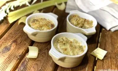 Mini-cocottes de cuisses de grenouilles