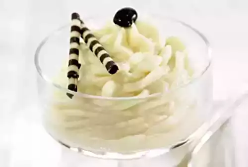 Mousse au chocolat blanc au kirsch