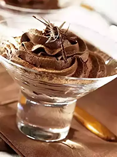 Mousse au chocolat noir et  la menthe rapide