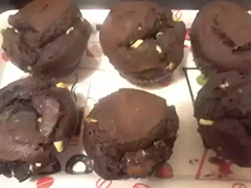 Muffins aux 2 chocolats, caramel et pâte à tartiner