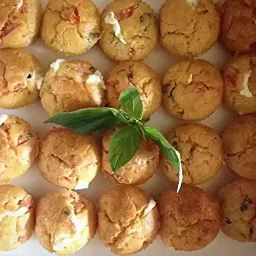 Muffins Tomates/Basilic/Coeur chèvre des Cantoches
