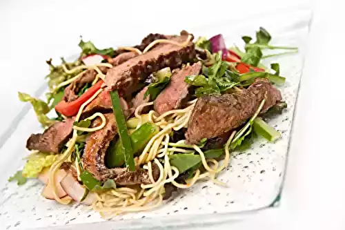 Nouilles chinoises au boeuf et aux légumes