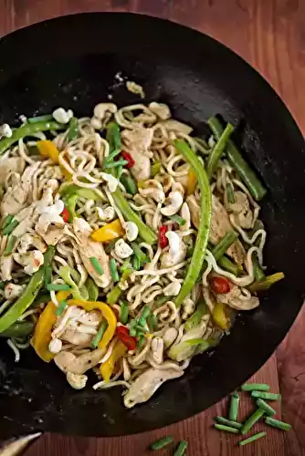 Nouilles chinoises sautées au wok (recette de Pekin)