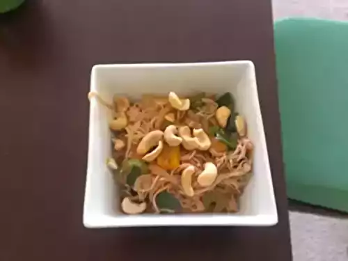 Nouilles chinoises sautées aux 7 légumes et aux noix de cajou