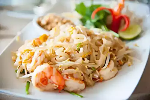Nouilles sautées au poisson