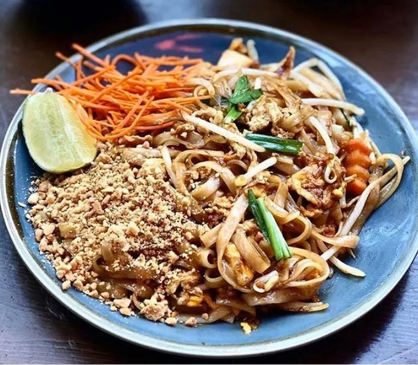 Pad thaï au Poulet et nouilles sautées de Yaai Thaï