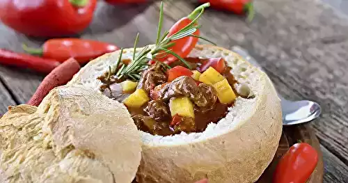 Pain Farci au Ragoût de Bœuf et Légumes