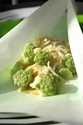 Papillote de poulet curry-coco au chou-fleur