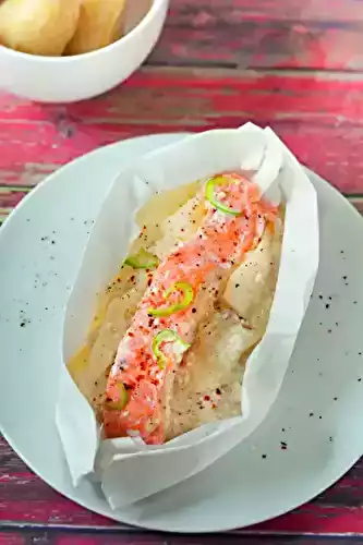 Papillote de saumon aux poires et à la vanille
