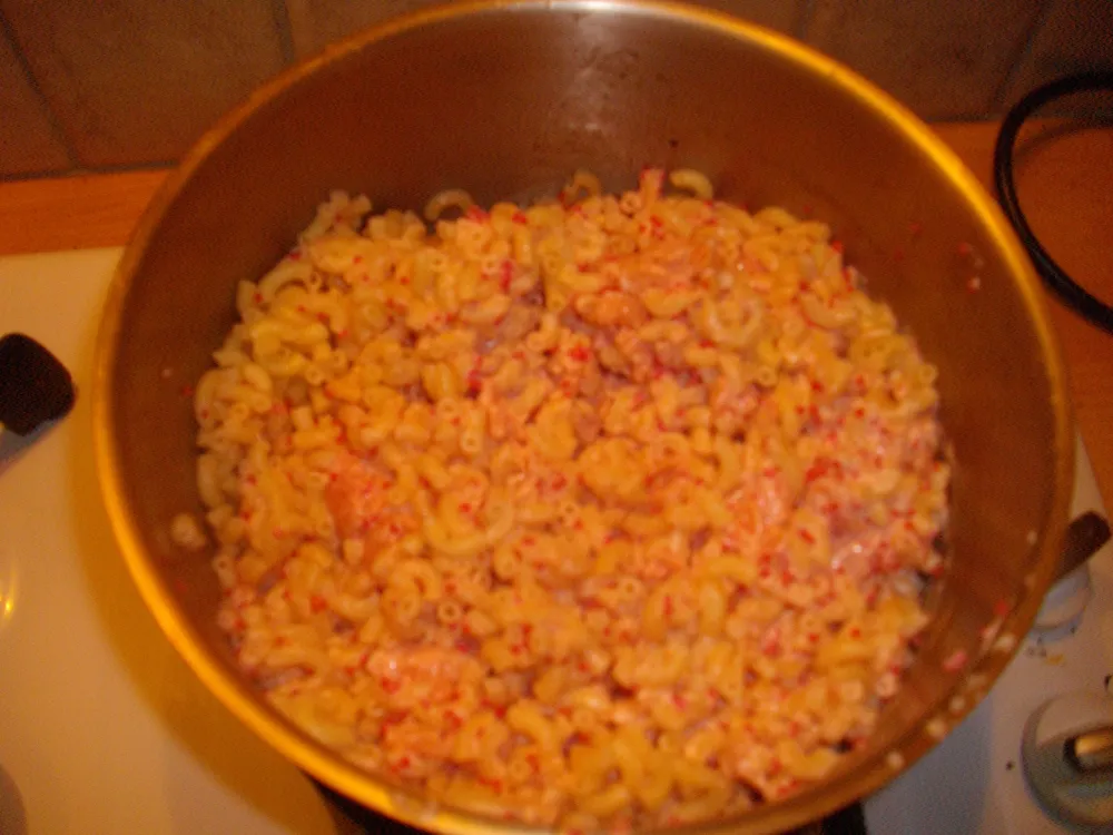 Pâtes au saumon fumé et oeufs de lompe