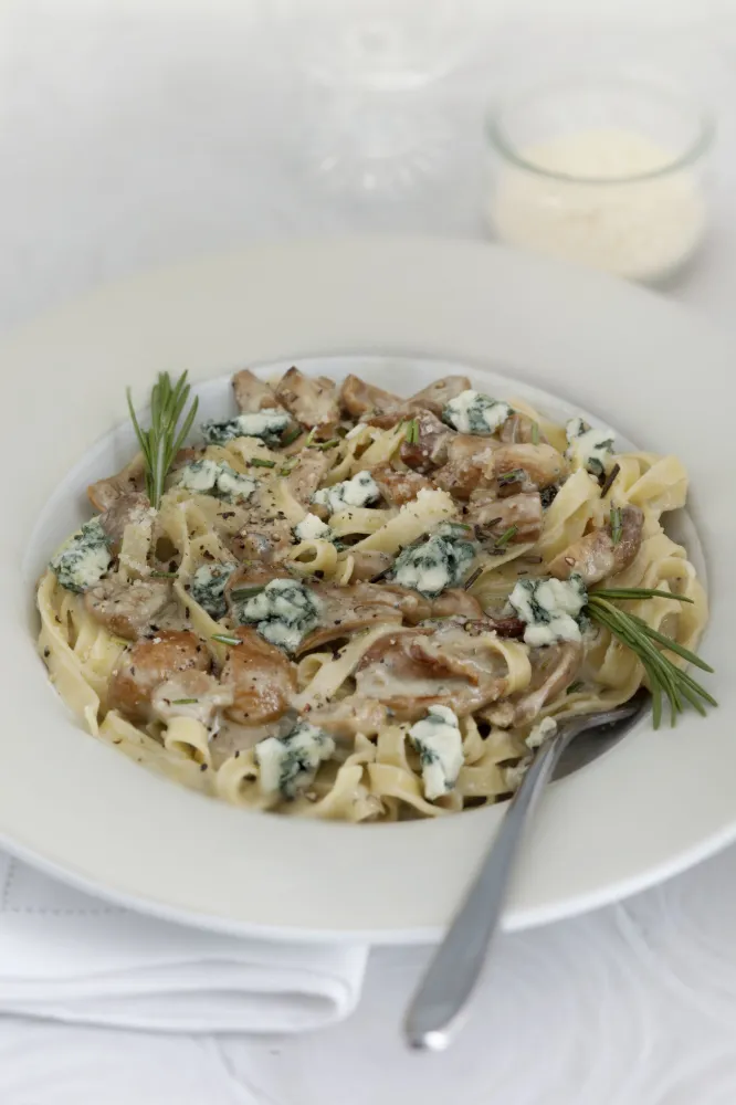 Pâtes aux bolets et au roquefort