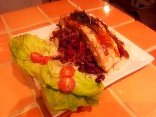 Pavés de saumon grillés au haricots rouges