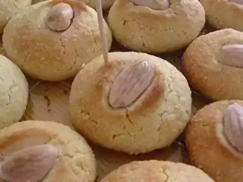 Petits fours secs aux amandes parfumés à l'orange