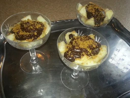 Poire au chocolat, schnaps et spéculos