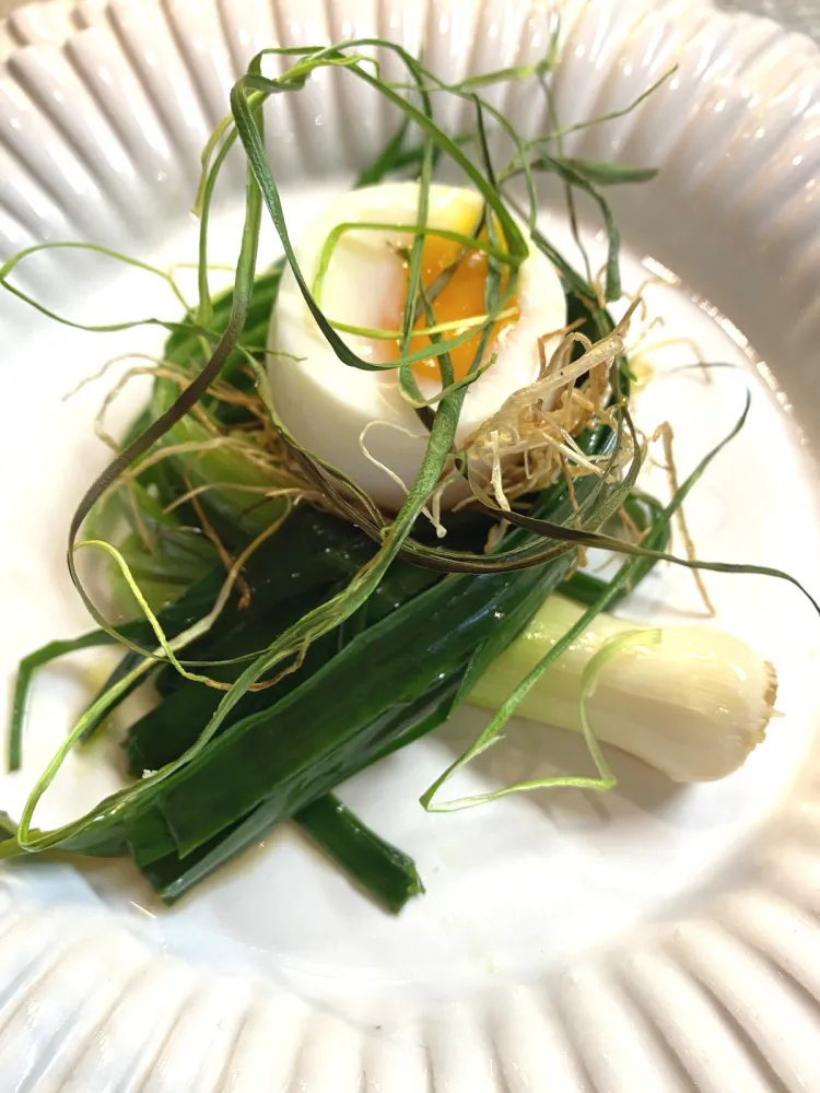 Poireau tressé, œuf au nid de Bruno Verjus