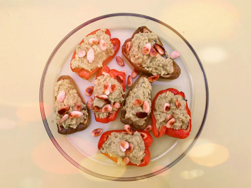 Poivrons farcis au riz et à l'avocat