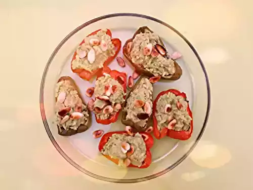 Poivrons farcis au riz et à l'avocat
