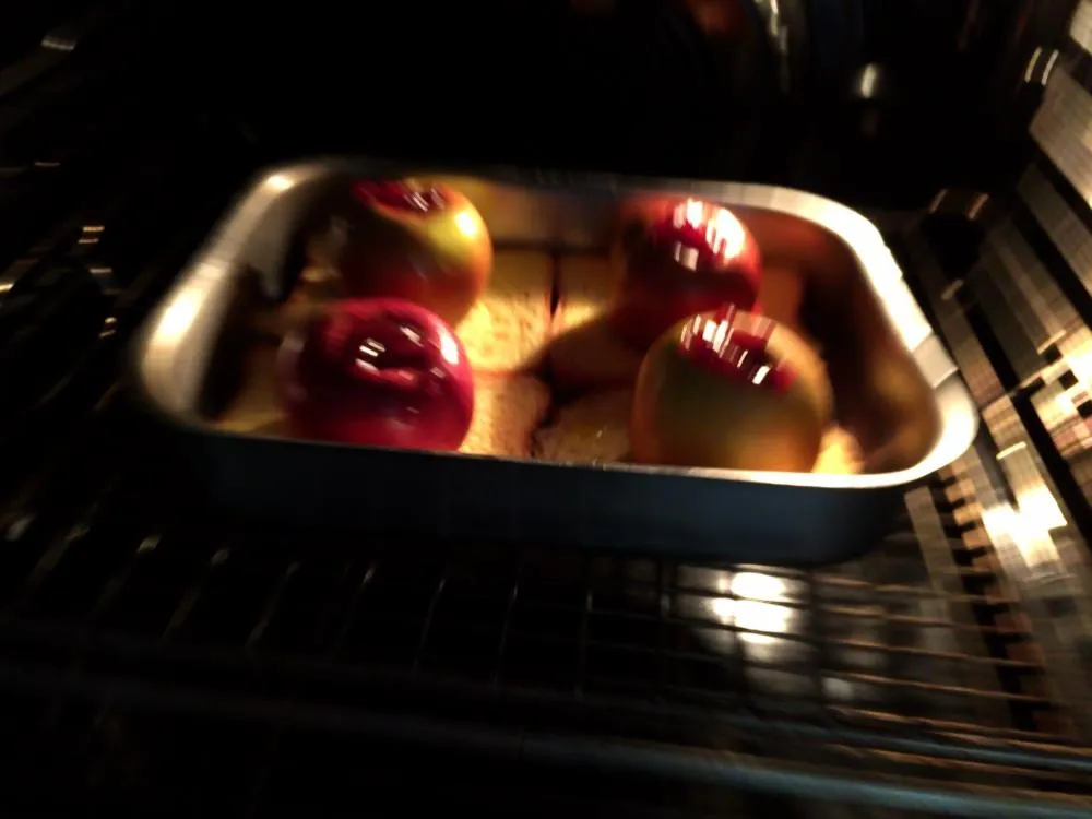 Pomme au four sur pain perdu