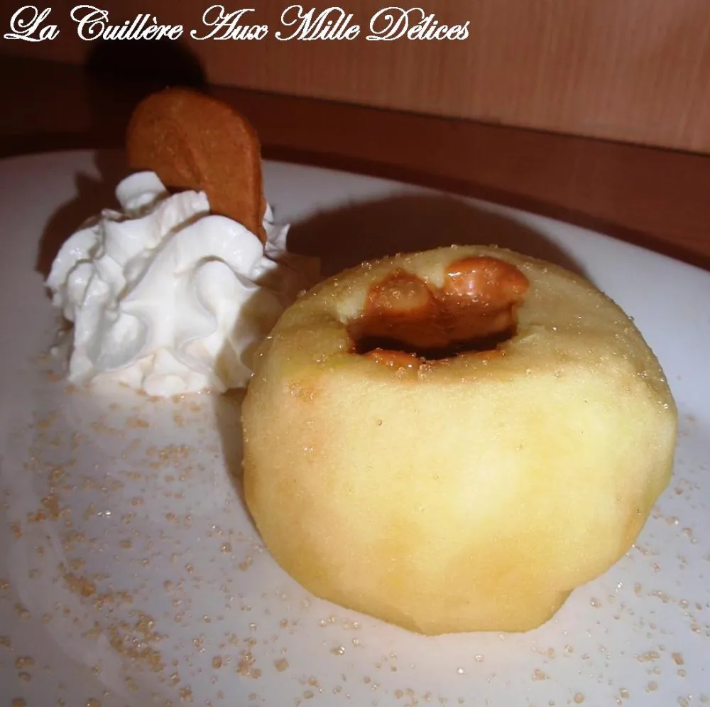 Pomme fondante au coeur de spéculoos (micro onde)