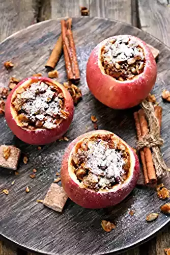 Pommes au four farcies aux amandes et au miel