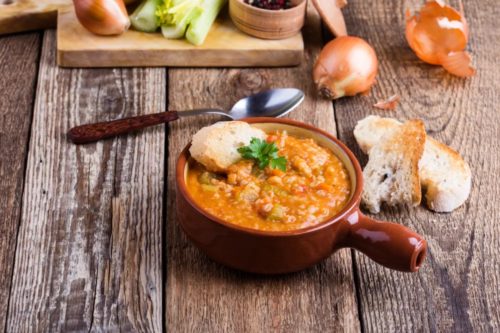 Potage à l'orge et à la viande des grisons au cooking chef