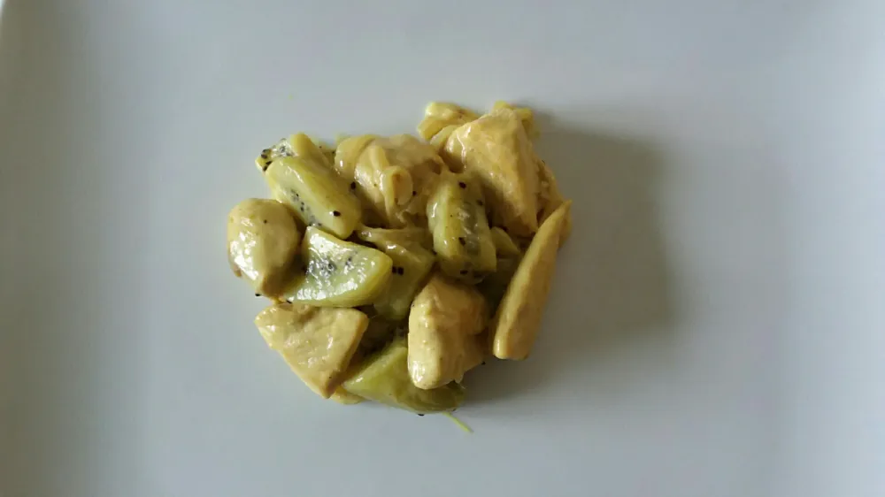 Poulet au curry et aux Kiwis