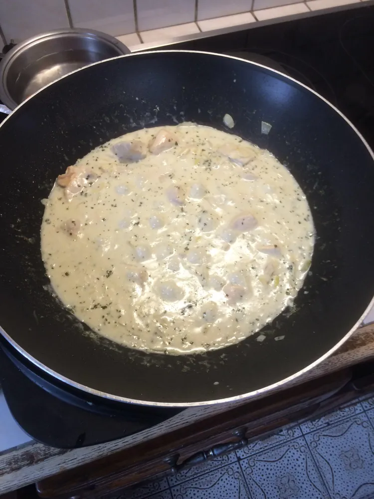 Poulet au lait de coco et basilic