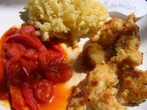 Poulet pané au parmesan, sauce tomate poivron