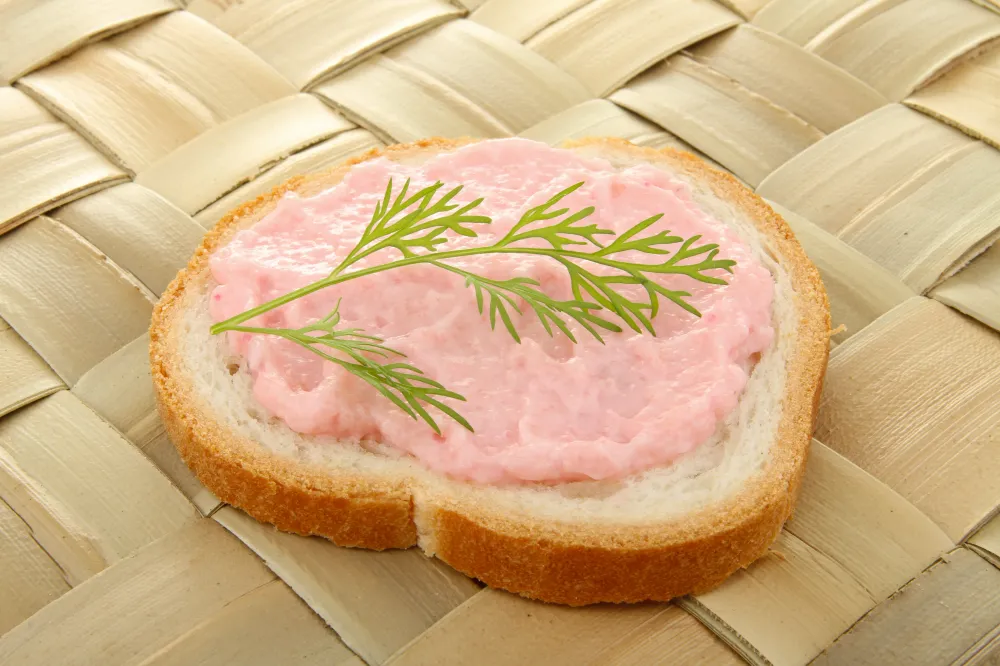 Quenelles de purée aux tomates et basilic