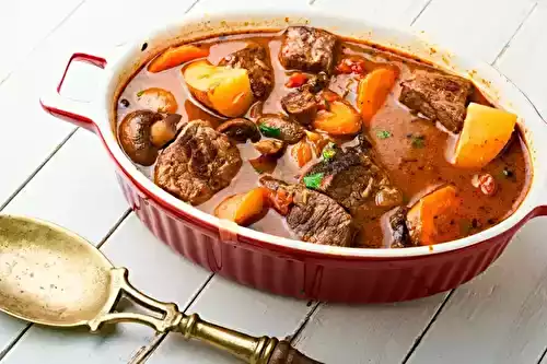 Ragoût de boeuf aux carottes et purée aux herbes