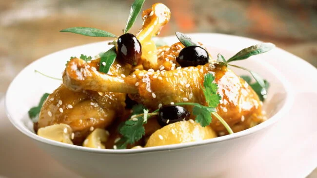 Ragoût de poulet aux citron et olives facile