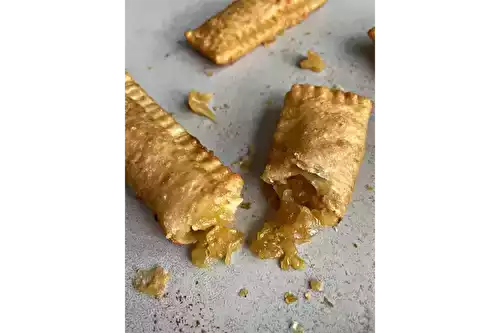 Recette de Les Chaussons aux Pommes \ Fast Food\ facile et rapide