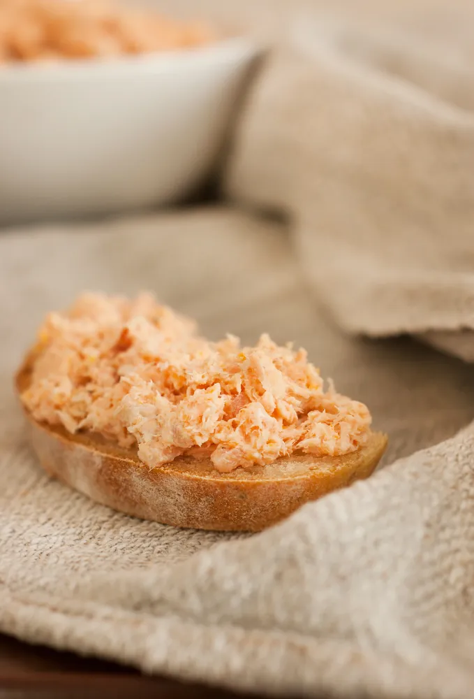 Rillettes de saumon au Chablis