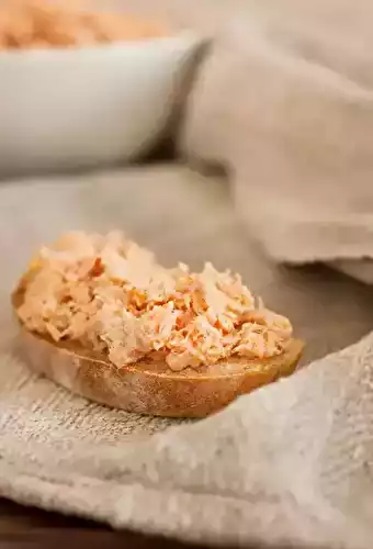 Rillettes de saumon au Chablis
