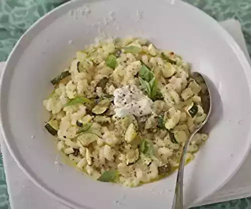 Risotto de coquillettes aux courgettes et au chèvre frais