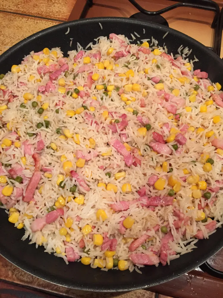 Riz grillé aux lardons et maïs