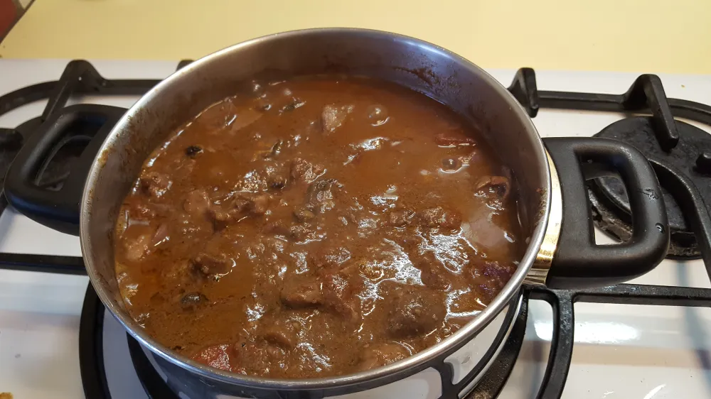 Rognons de veau au vin rouge : recette facile et technique de cuisson