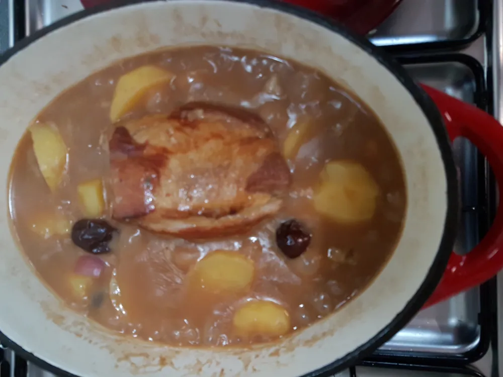 Roti de porc, petits pois, carottes, pommes de terre  (frichti)