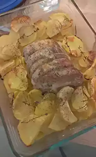 Rôti de porc sur son lit de laurier