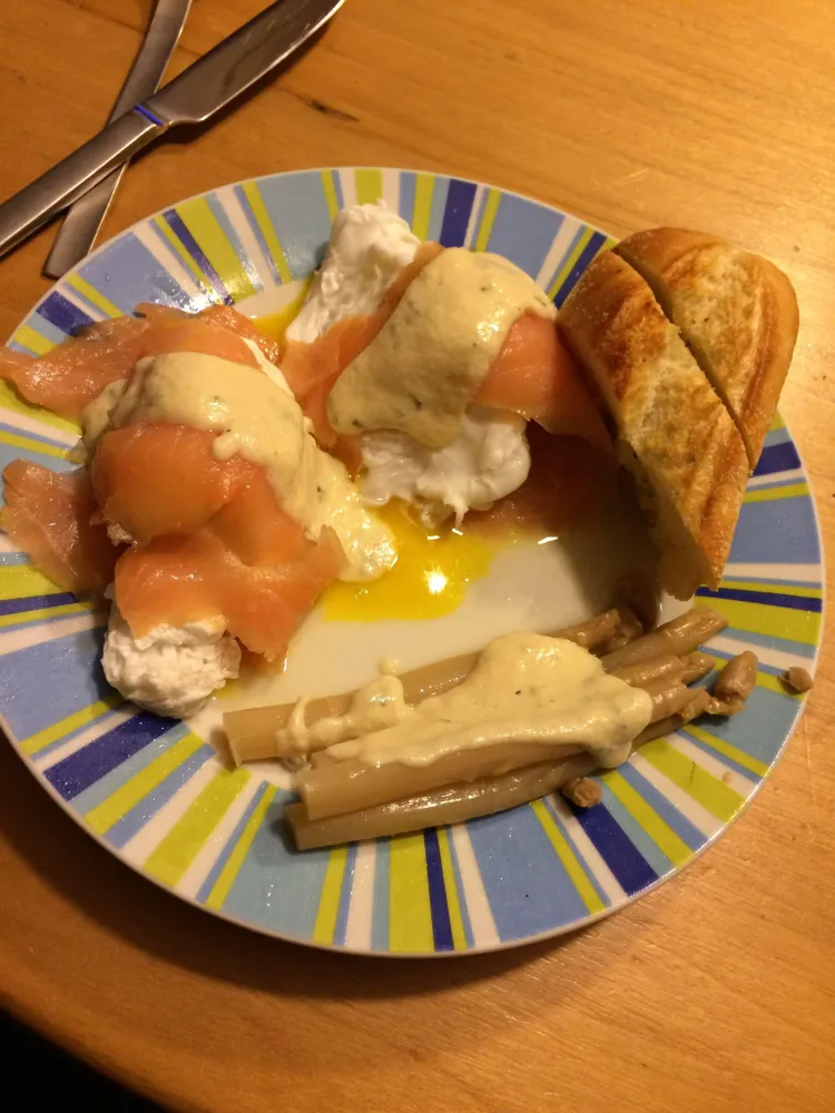 Roulade de saumon à l'oeuf poché