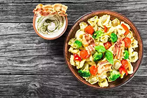 Salade d'été aux raviolis