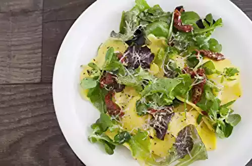Salade de raviolis et mâche