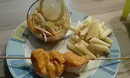 Salade Thaï, poulet aux cacahuètes