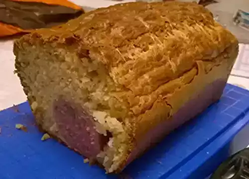 Saucisson en brioche à la pistache