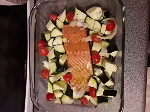 Saumon au four, tomates et courgettes