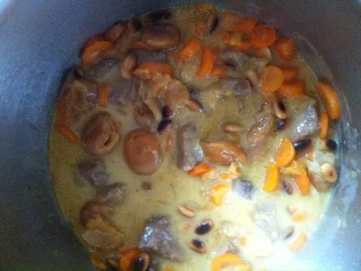Sauté de veau aux abricots secs