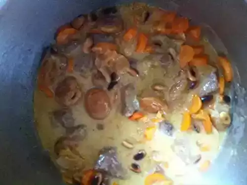 Sauté de veau aux abricots secs