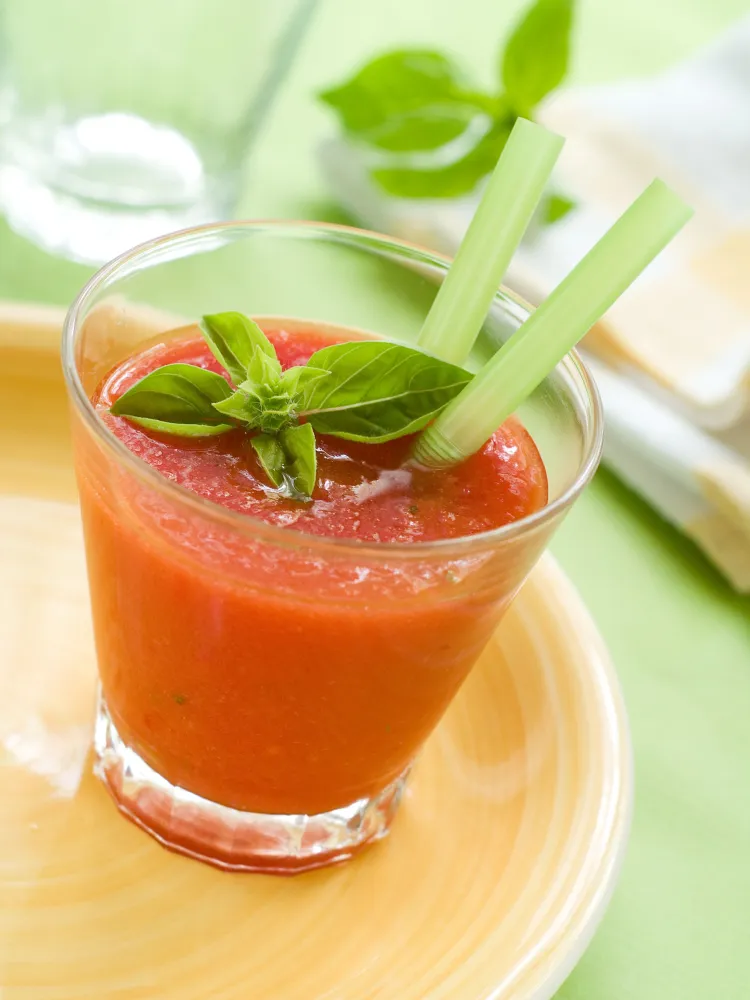 Smoothie de légumes glacé