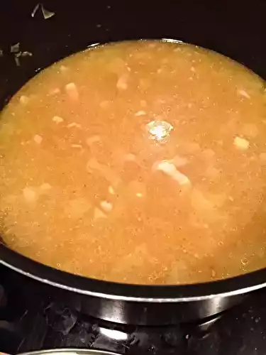 Soupe à l'oignon et lardons