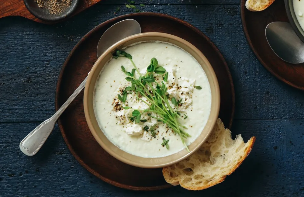 Soupe crémeuse au chou-fleur et au cumin